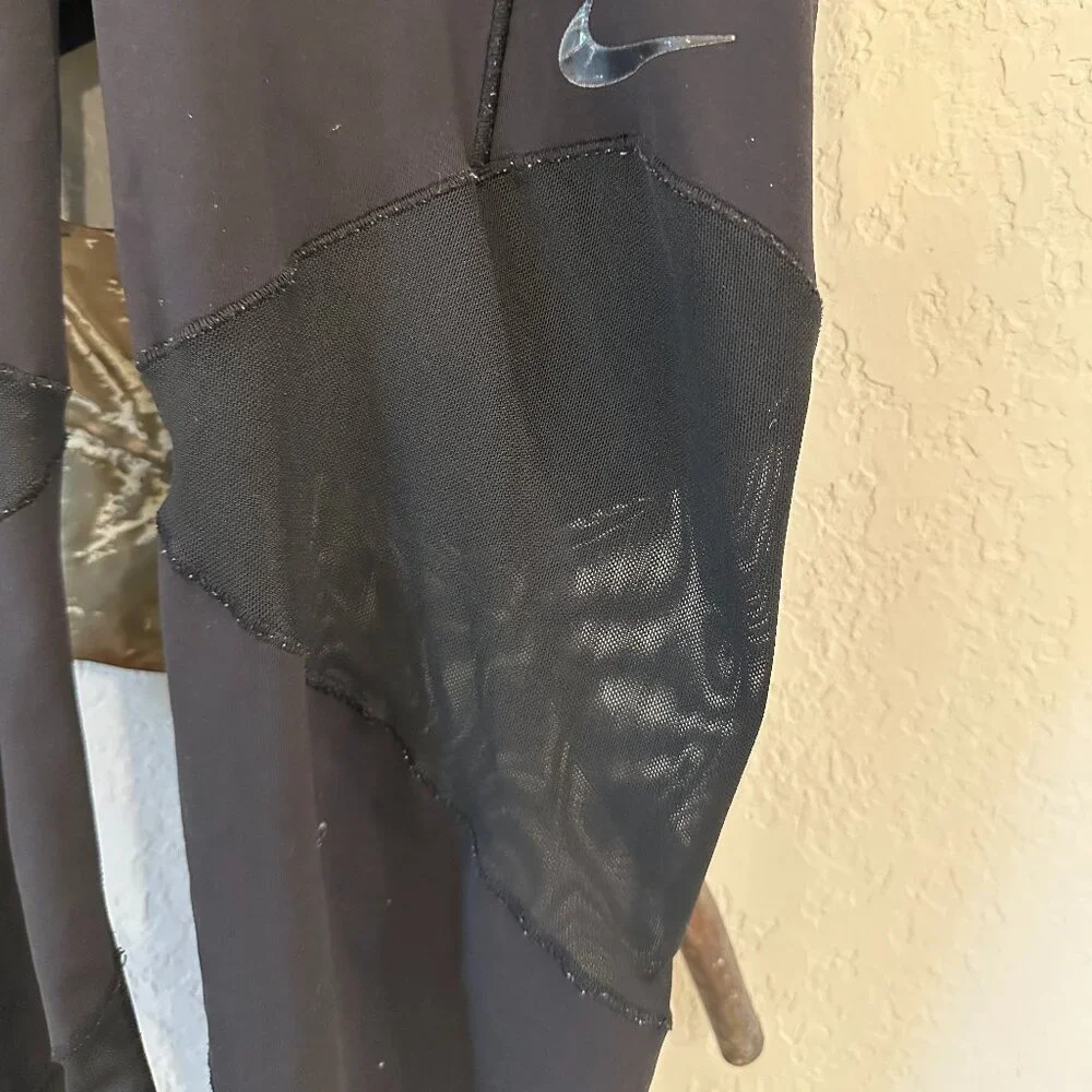 Nike Dri-FIT Black Mesh Panel Running Capri Leggings Size M - Picture 4 of 6